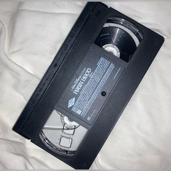 A Walt Disney Classic Robin Hood - Picture 12 of 13